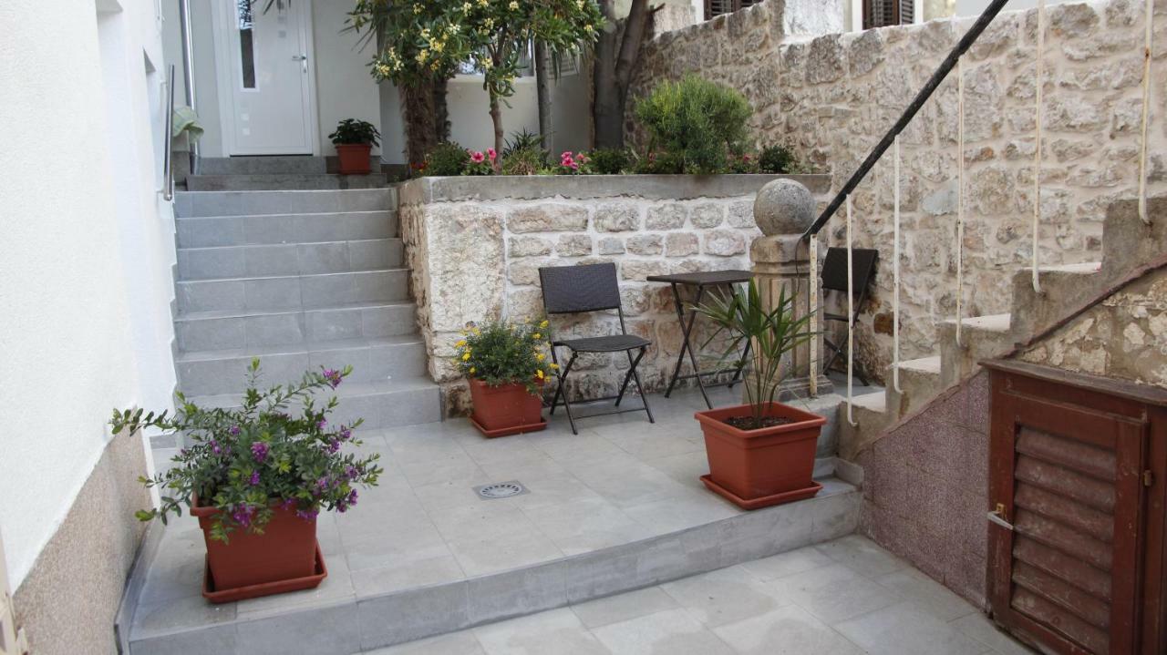 City Center Garden Apartments Sibenik Bagian luar foto